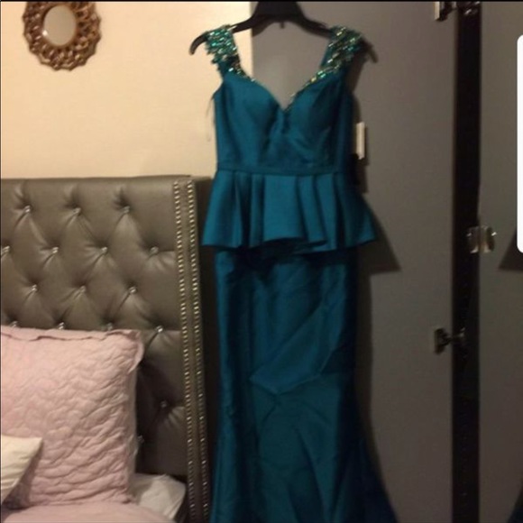 Long Prom Dress - Picture 7 of 8